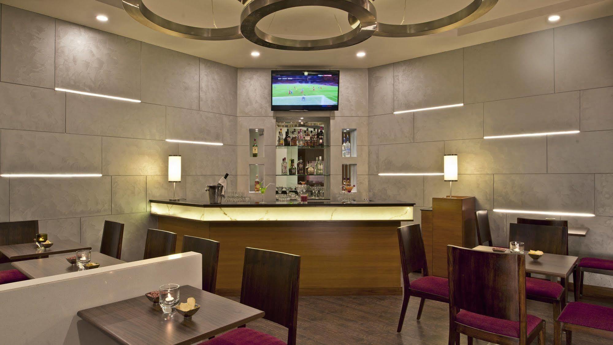 Nirwana Hometel Jaipur- A Sarovar Hotel Exterior photo